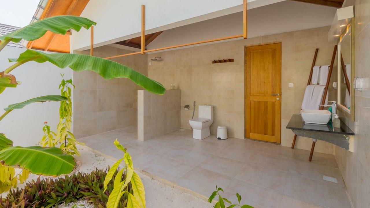 Innahura Maldives Resort Kurendhoo Екстериор снимка